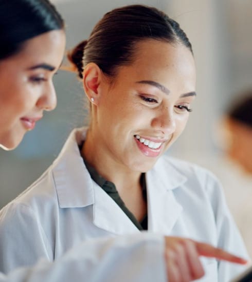 Le monde a besoin de science, et la science a besoin des femmes : seulement 33 % des scientifiques sont des femmes