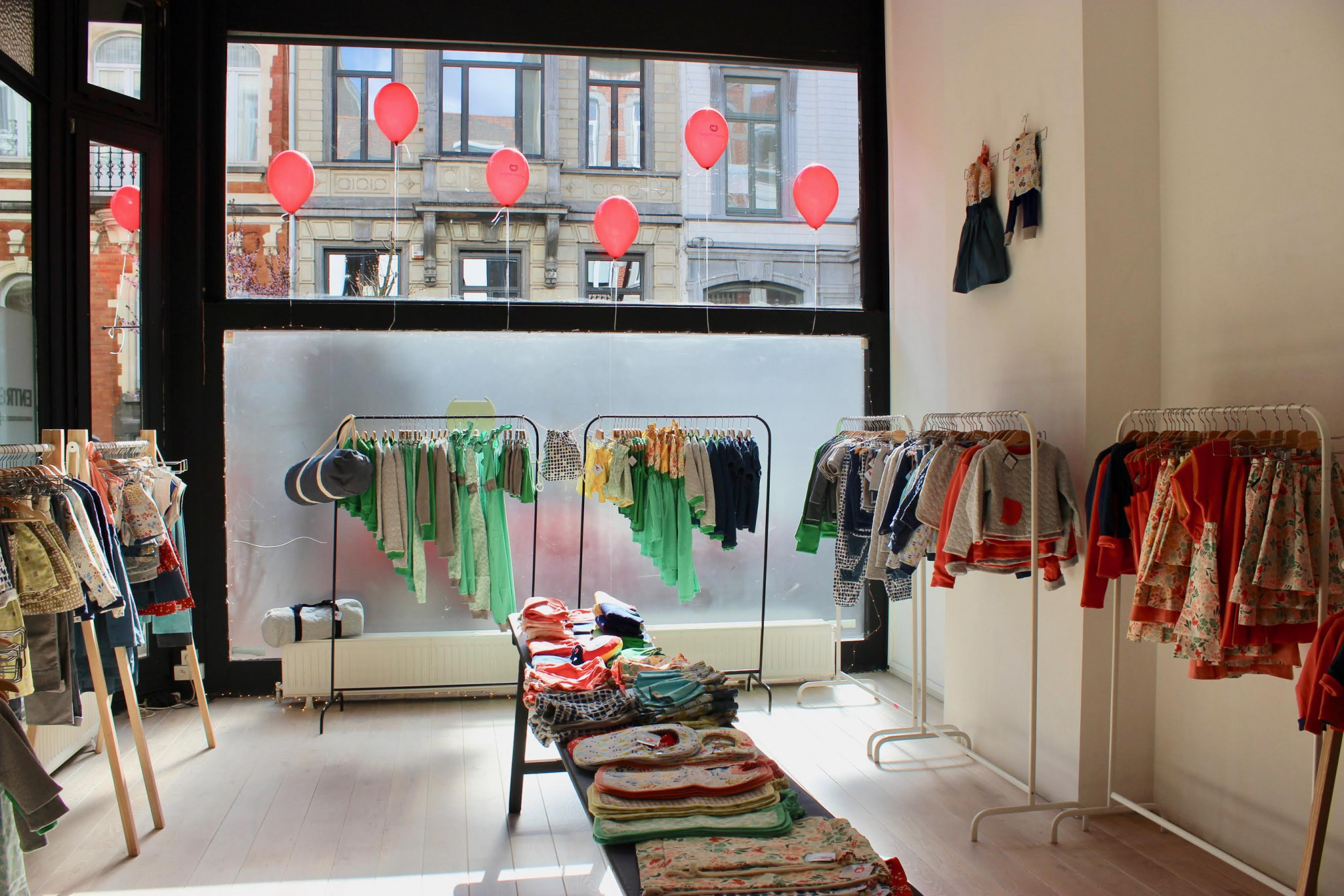 Pop-up store: Bonjour Maurice dévoile sa nouvelle collection