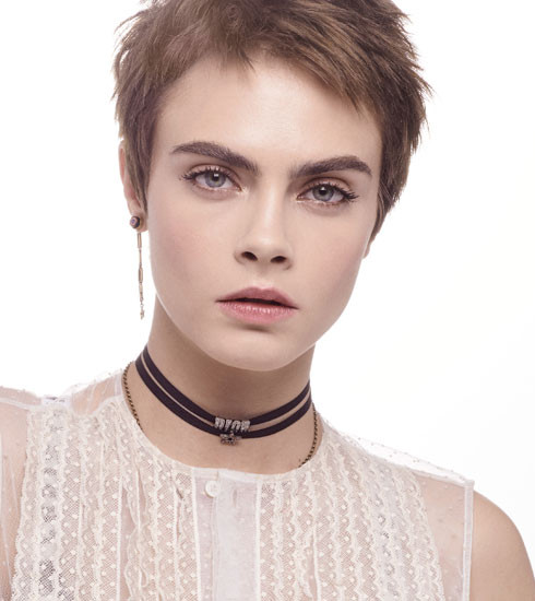 Cara Delevingne, le nouveau visage de la gamme Capture Youth de Dior