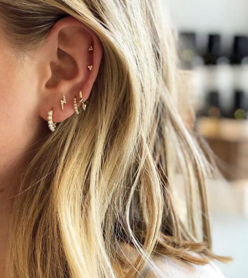 Curated Ear : la tendance qui remet les piercings au goût du jour