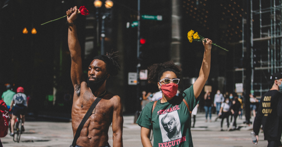 #BLACKOUTTUESDAY : le hashtag puissant qui prend Instagram d’assaut