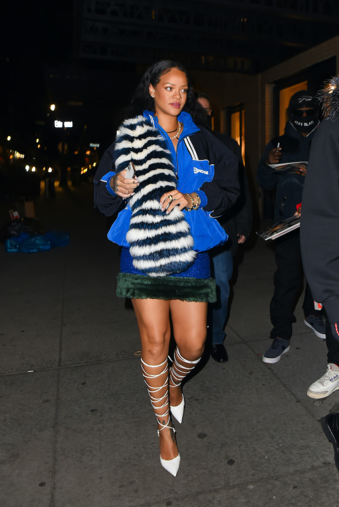 Rihanna look grossesse jupe