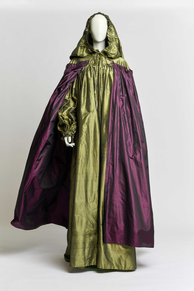 Robe exposée au Musée Mode & Dentelle