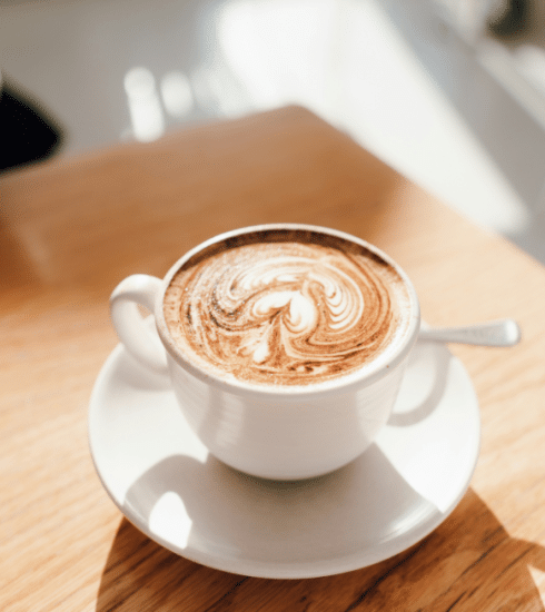 Le café matinal est-il contre-productif ?