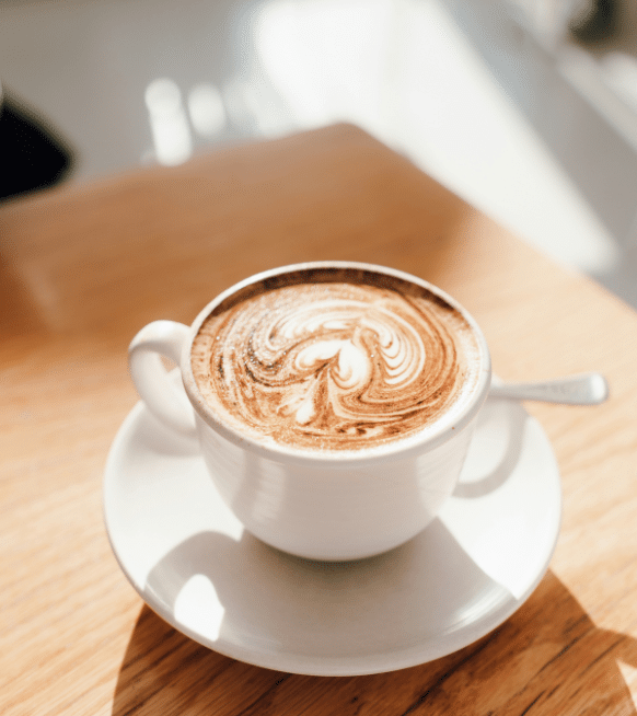 Le café matinal est-il contre-productif ?