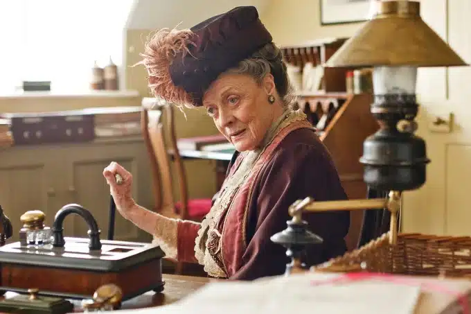 maggie smith série Downton Abbey