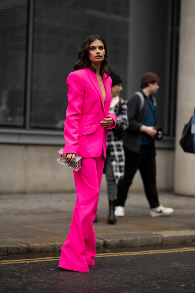 tailleur pantalon rose