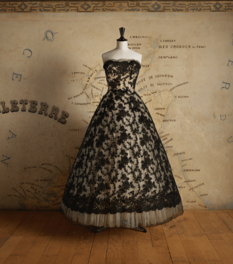Une double exposition inédite dévoile l’oeuvre de Christian Dior à travers le regard d’Azzedine Alaïa