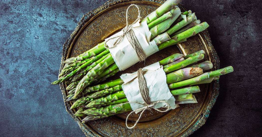 3 redenen om dringend groene asperges op het menu te zetten (+ recept)