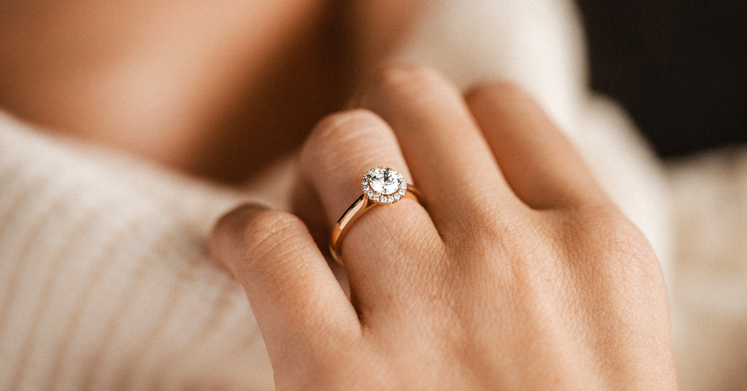 Op deze website kan je je verlovingsring helemaal zelf samenstellen