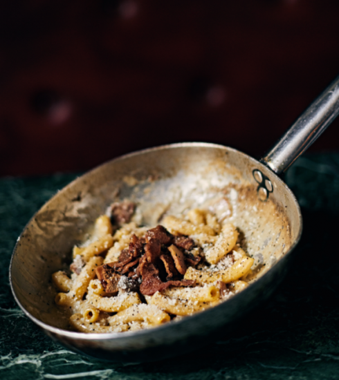 Zonder room en spek: zo maak je volgens twee Italiaanse chefs dé ultieme spaghetti alla carbonara