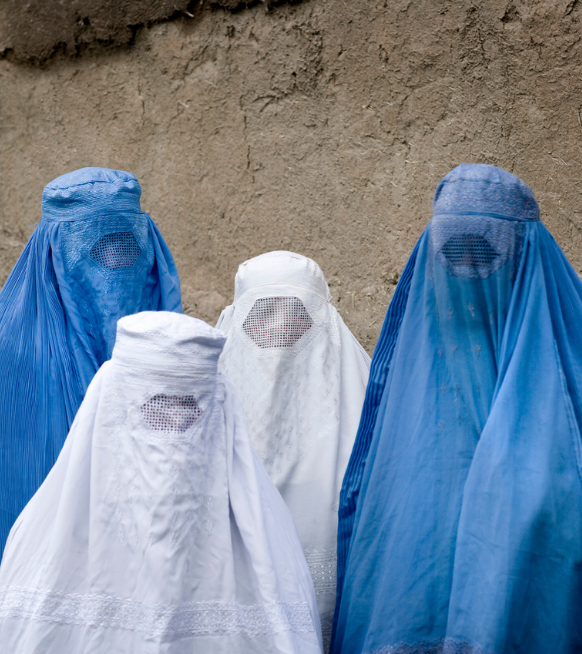 Een jaar na de machtsovername van de taliban roept de VN op “vergeet de Afghaanse vrouwen en meisjes niet”