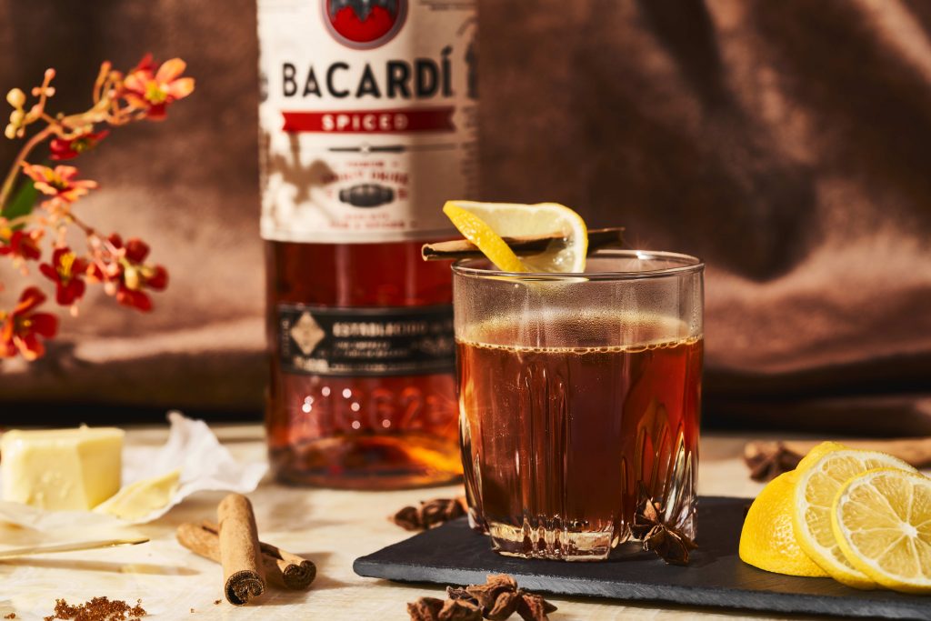 Hot Buttered Rum © Bacardi