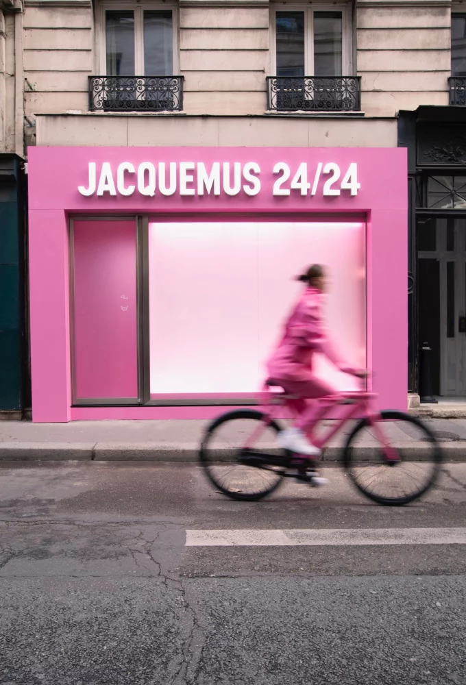 Jacquemus opent pop-upshop in Parijs die 24 op 24 open is - 1