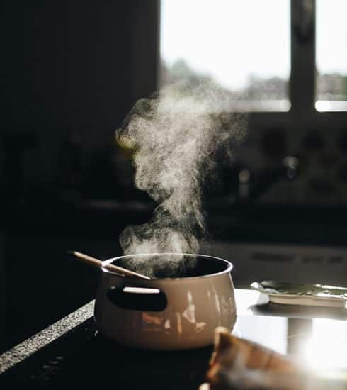 5 TikTok lifehacks die koken makkelijker maken