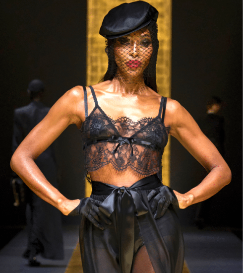 Naomi Campbell zorgt voor glamour op het defilé van Dolce & Gabanna