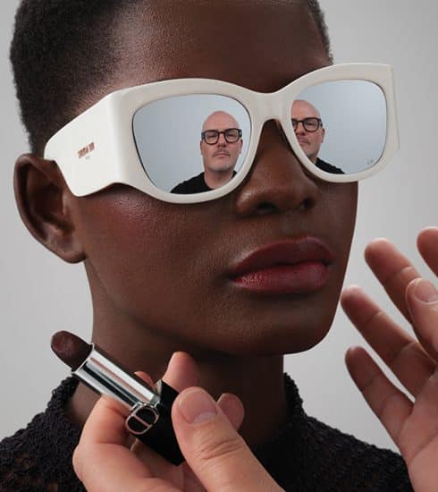 Peter Philips van Dior: “Ga voor lippenstift, én blush, én oogmake-up én crazy hair”