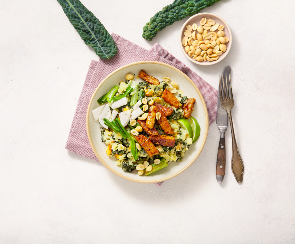 Aziatisch stamppotje met sticky tempeh en ingelegde meiraap Large