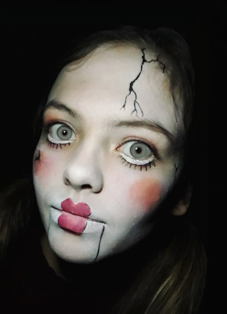 Haunted doll halloween make-up