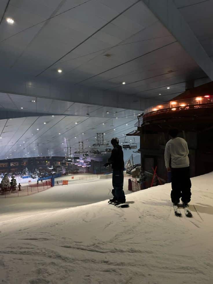 Indoor ski