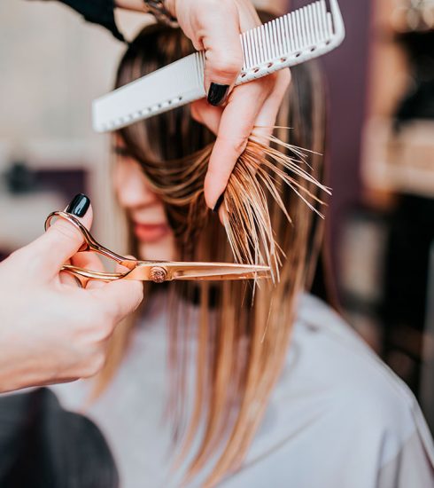 Na 40 jaar maakt deze trendy haarsnit het gezicht ouder, volgens een deskundige kapper