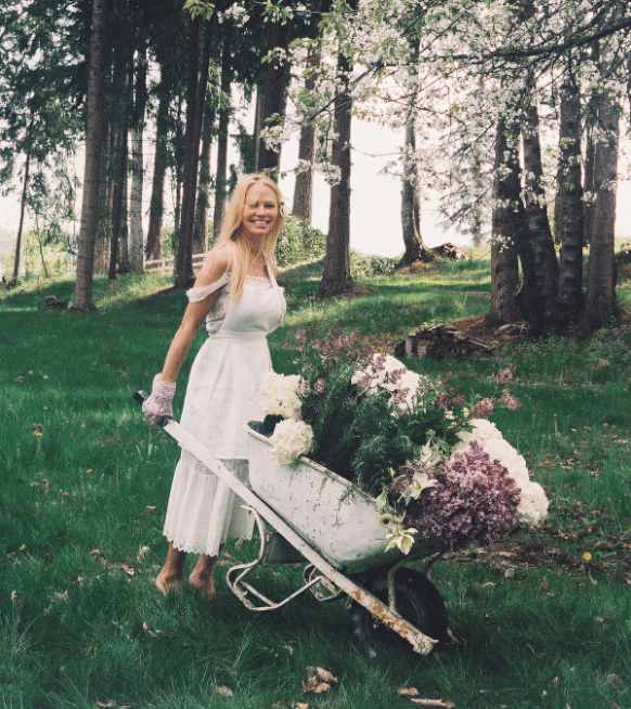 Pamela-anderson-liz-rosa-getty-images