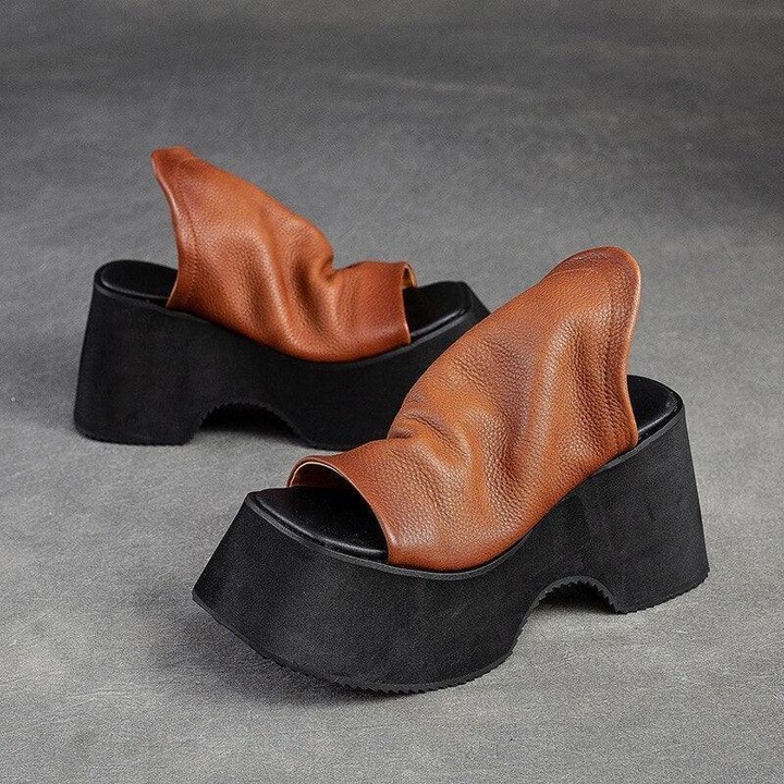 Wedges-heels-instagram-bruin-zwart-platform