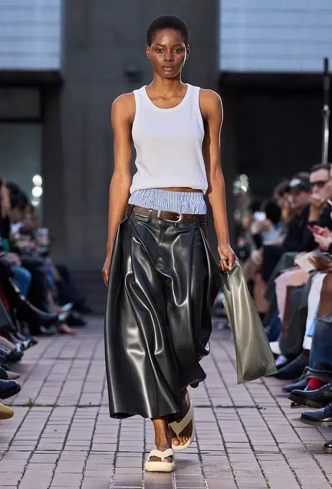 harri-bermuda-en-cuir-s26-024