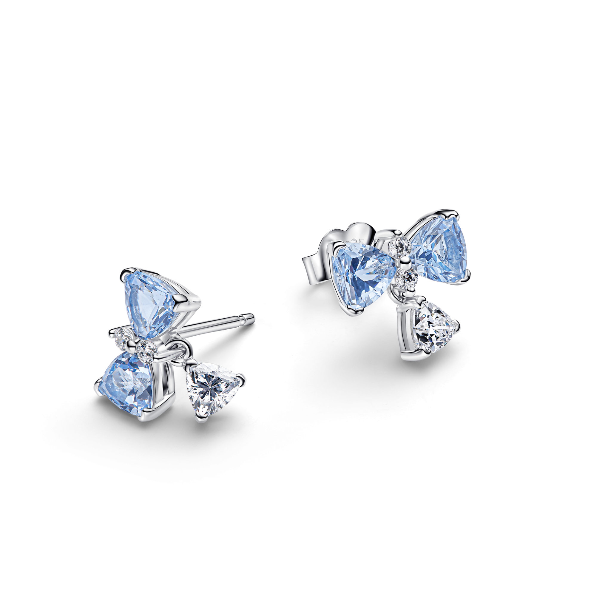 Boucles d'oreilles Pandora x Bridgerton Bow, 79 €