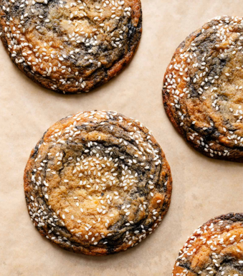 Recept: misokoekjes met sinaasappelzeste en zwarte sesam