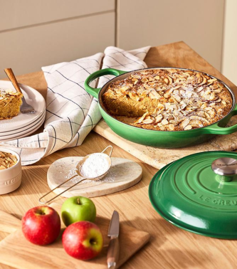Recept: rustieke appel-amandeltaart met beurre noisette en gekarameliseerde amandelschilfers